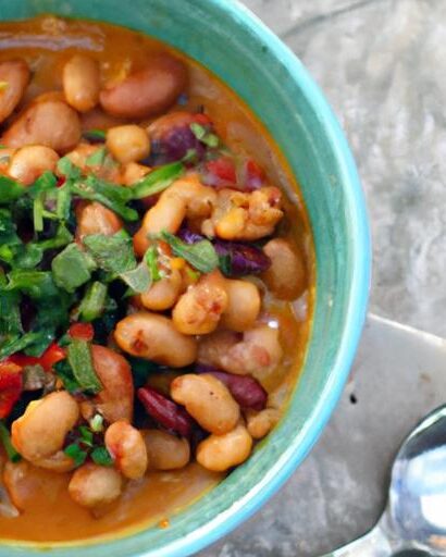 Cozy Up Fast: 30-Minute Vegan White Bean Chili Recipe